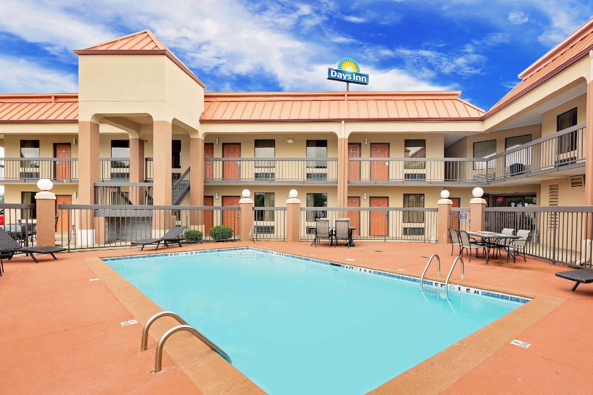 Days Inn By Wyndham Columbus Exterior foto