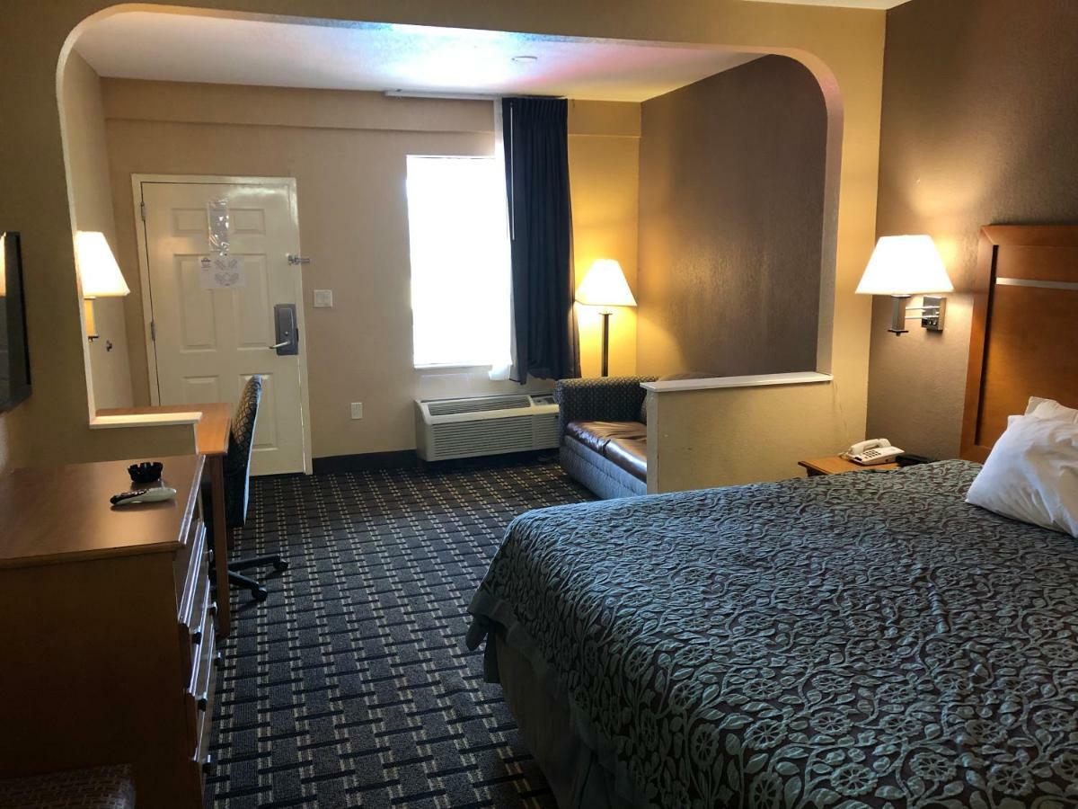 Days Inn By Wyndham Columbus Exterior foto