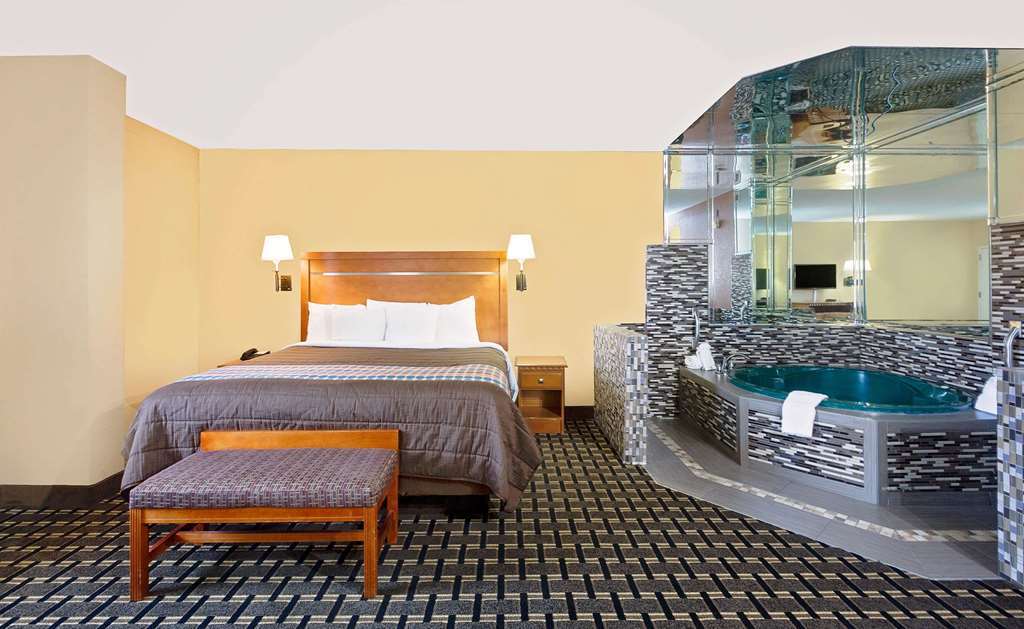Days Inn By Wyndham Columbus Zimmer foto